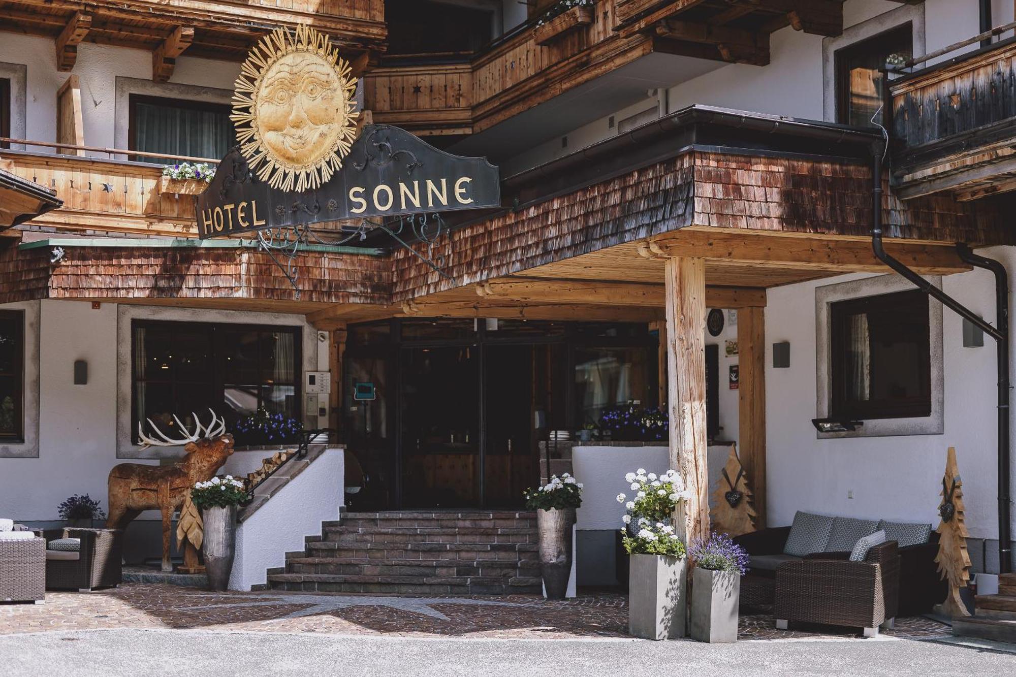 Hotel Die Sonne Saalbach-Hinterglemm Exterior foto